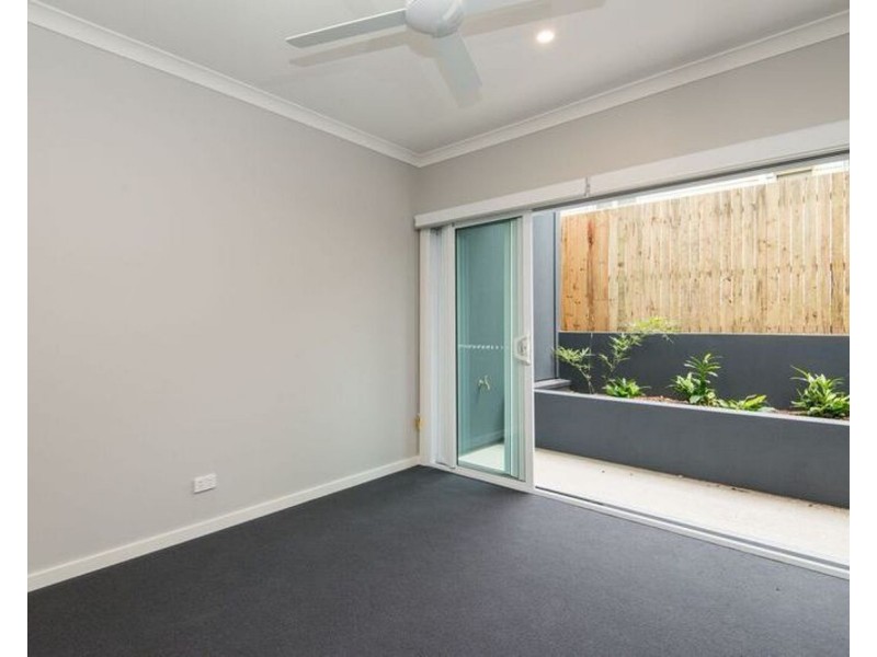 2/9 Bartlett Street, Morningside QLD 4170