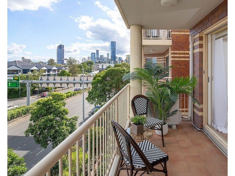 13/234 Shafston Avenue, Kangaroo Point QLD 4169