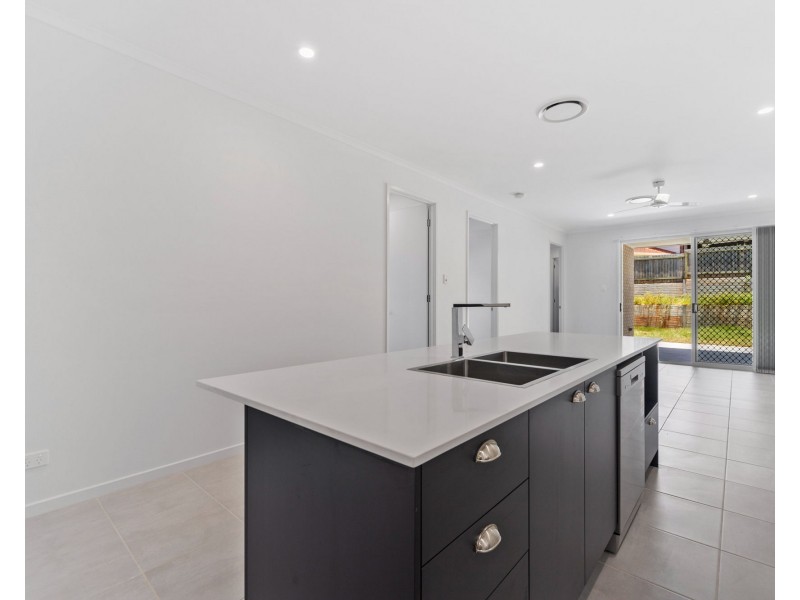 15 Laura Street, Cleveland QLD 4163