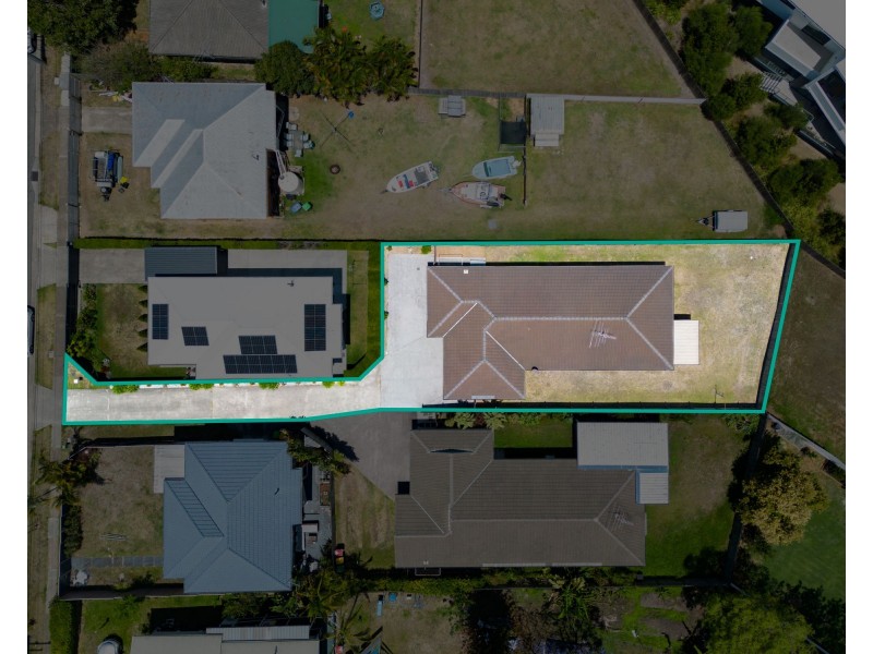 1492A Creek road, Carina QLD 4152