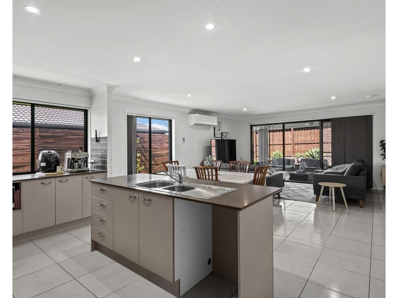 11 Grainger Circuit, Burpengary QLD 4505
