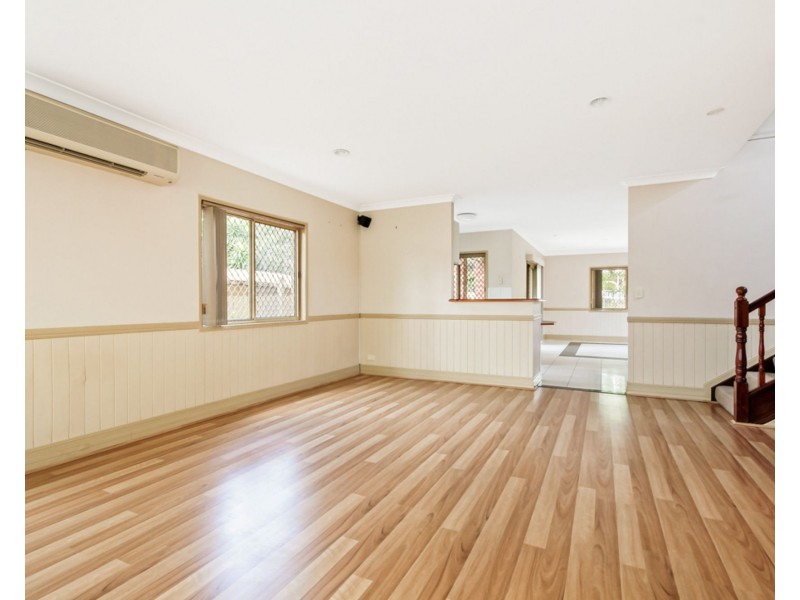 69 Milsom Street, Coorparoo QLD 4151