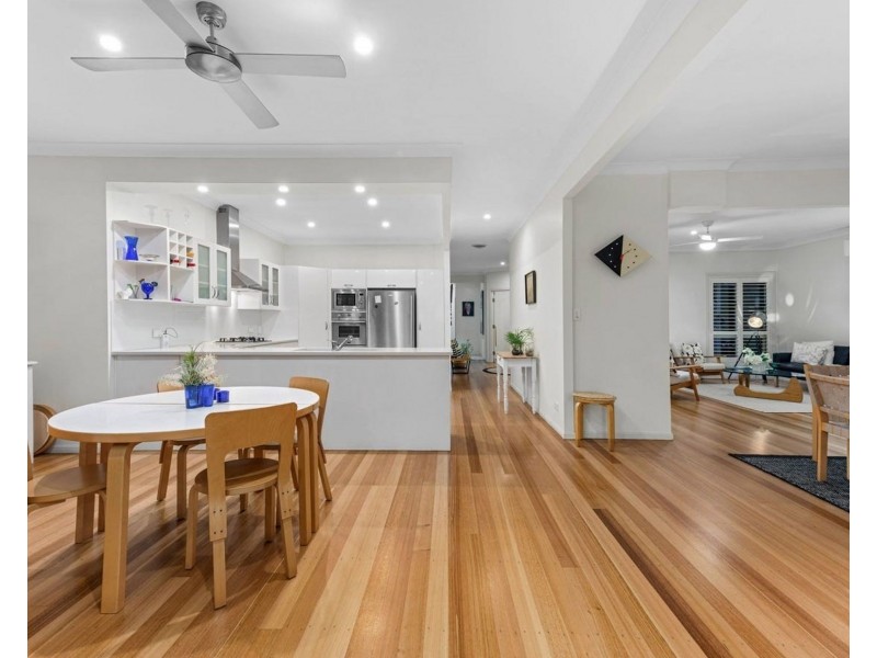 32 Homewood Place, Carindale QLD 4152