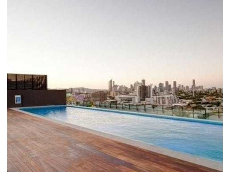 709/17 Deshon Street, Woolloongabba QLD 4102