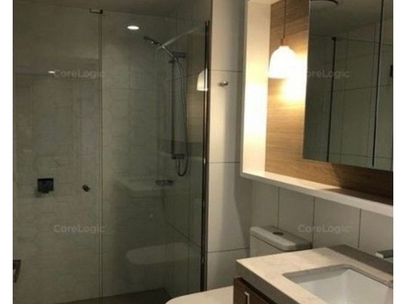 709/17 Deshon Street, Woolloongabba QLD 4102