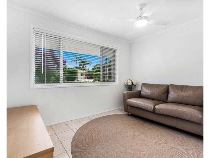 18 Morden Street, Birkdale QLD 4159