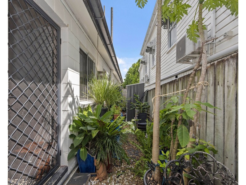 21 Balowrie Street, Hamilton QLD 4007