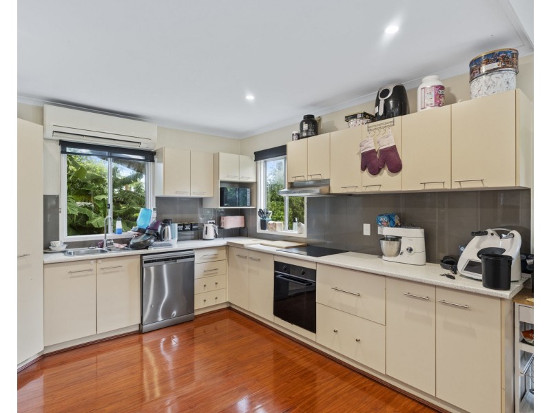 114 Seventeen Mile Rocks Road, Oxley QLD 4075
