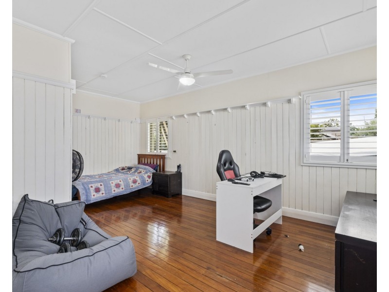 114 Seventeen Mile Rocks Road, Oxley QLD 4075