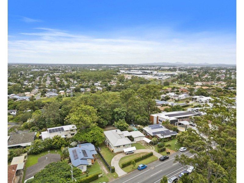 114 Seventeen Mile Rocks Road, Oxley QLD 4075