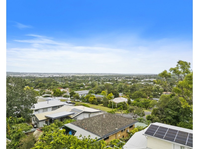 114 Seventeen Mile Rocks Road, Oxley QLD 4075