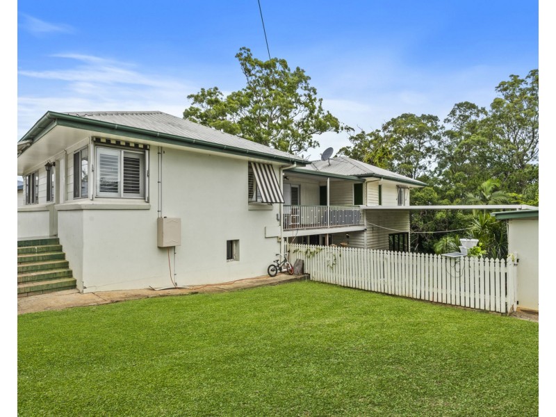 114 Seventeen Mile Rocks Road, Oxley QLD 4075