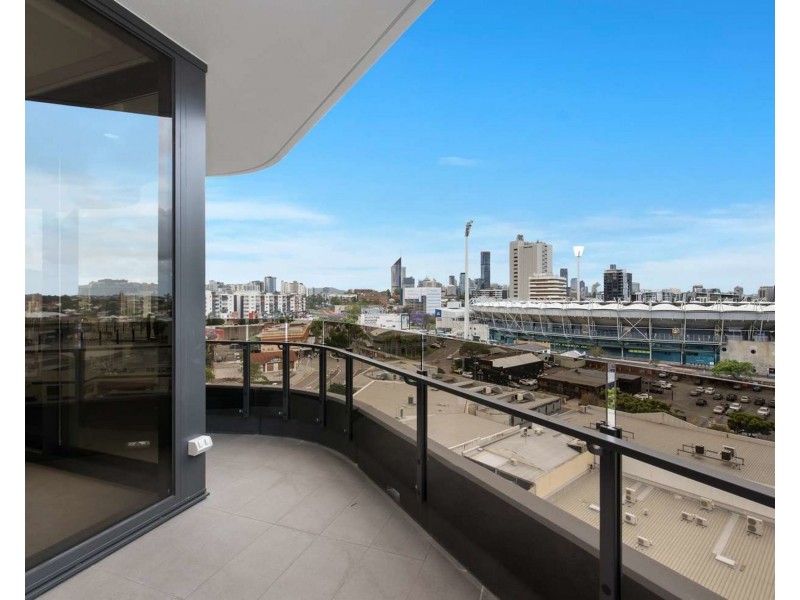 904/62 Logan Road, Woolloongabba QLD 4102