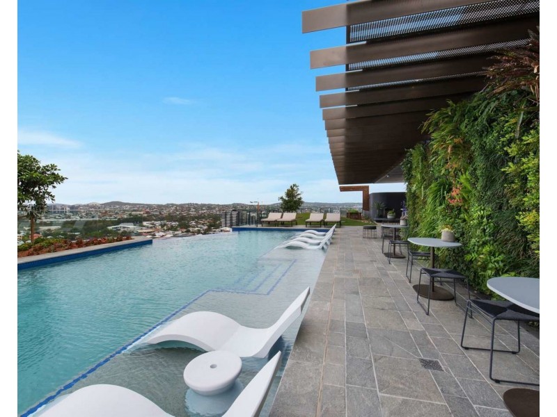 904/62 Logan Road, Woolloongabba QLD 4102