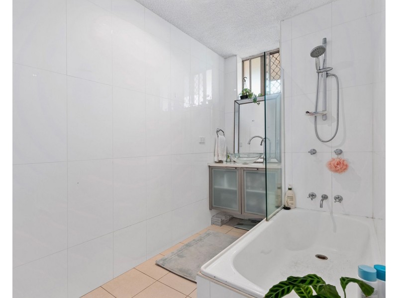 5/230 Riding Road, Balmoral QLD 4171