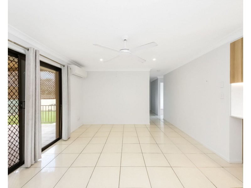 1 Hewton Ct, Wishart QLD 4122