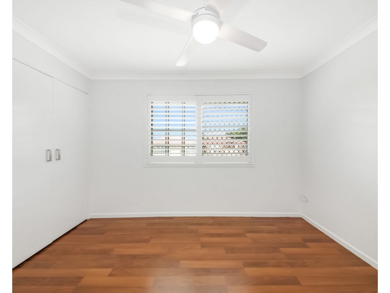 1 Hewton Ct, Wishart QLD 4122