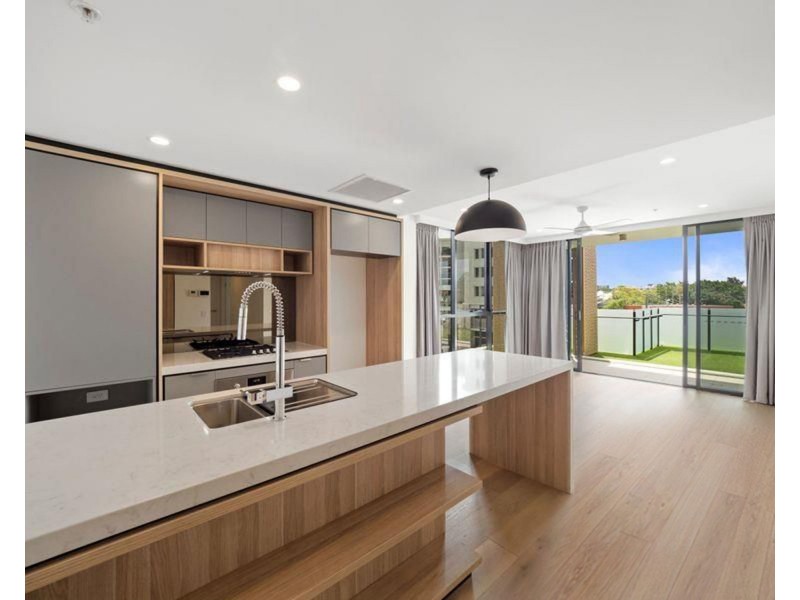 205/17 Deshon Street, Woolloongabba QLD 4102