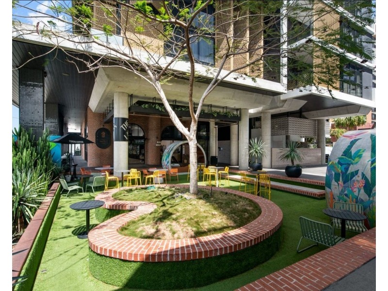 205/17 Deshon Street, Woolloongabba QLD 4102