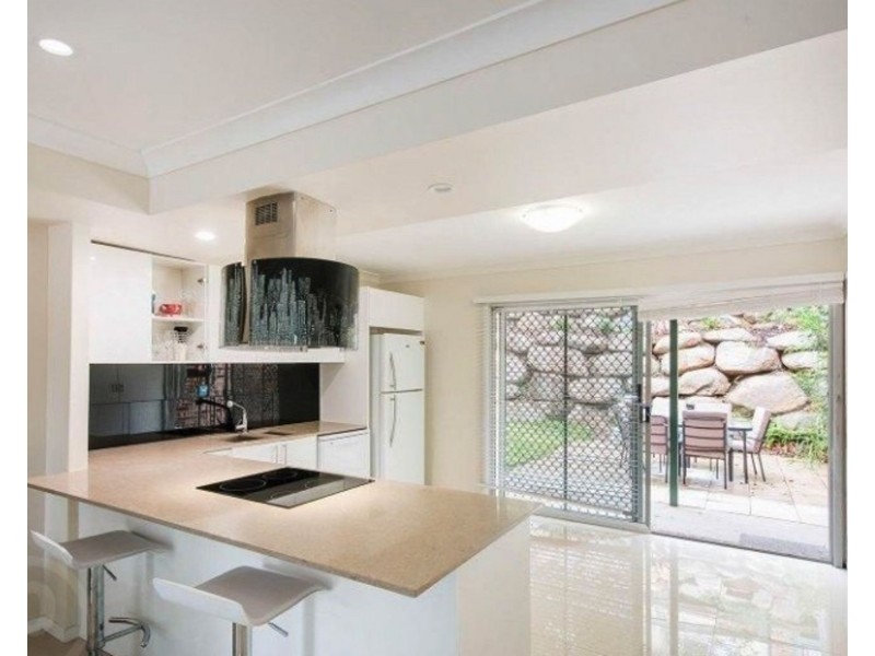 21 Hillside Crescent, Seven Hills QLD 4170