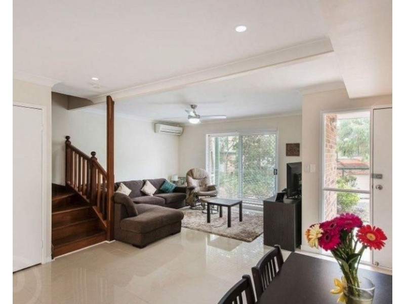 21 Hillside Crescent, Seven Hills QLD 4170