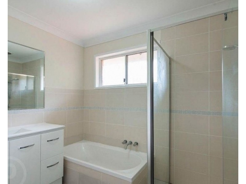 21 Hillside Crescent, Seven Hills QLD 4170