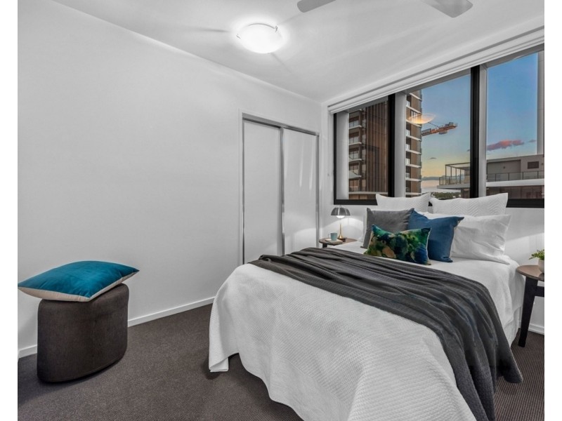 415/8 Holden Street, Woolloongabba QLD 4102