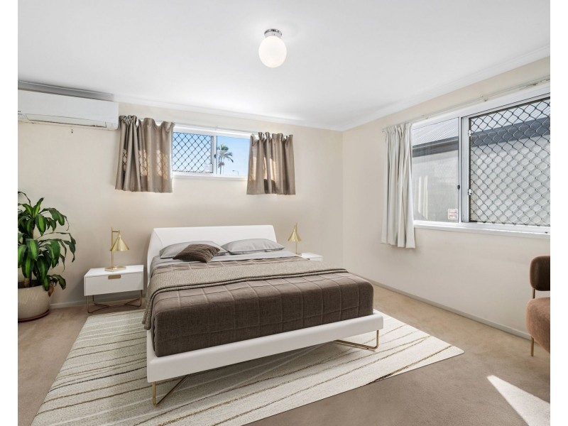 33 Wolseley Street, Woolloongabba QLD 4102