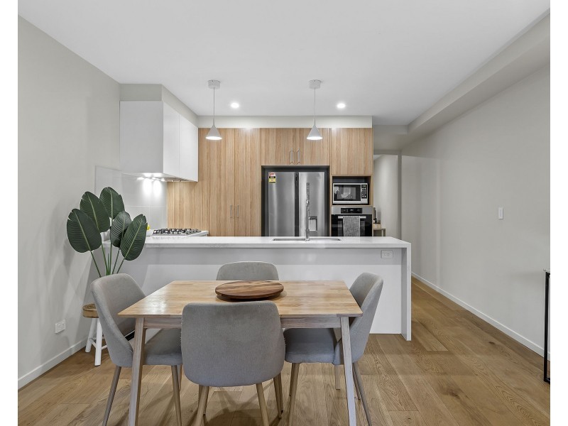 20/100 Nicholson Street, Greenslopes QLD 4120