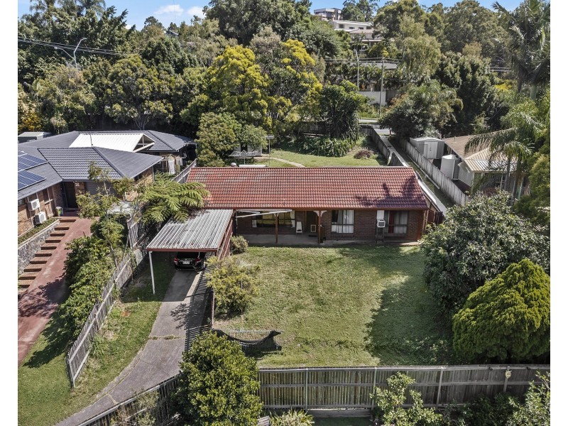 28 Helmsley Court, Carindale QLD 4152