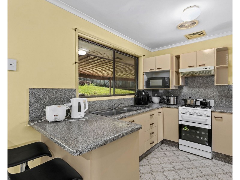 28 Helmsley Court, Carindale QLD 4152