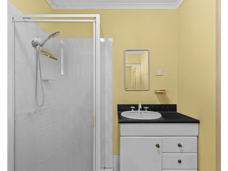 28 Helmsley Court, Carindale QLD 4152