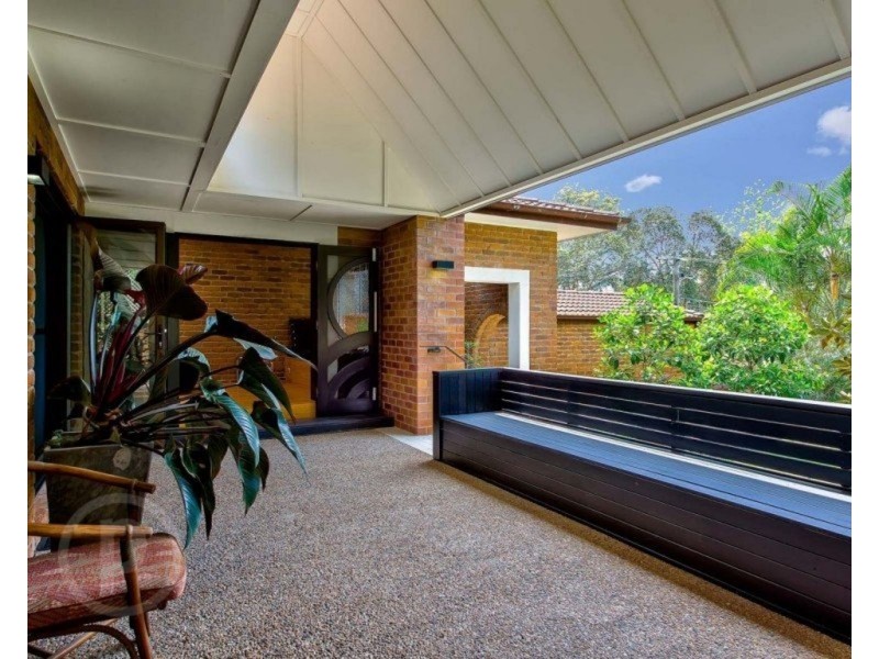 17 Hillock Street, Coorparoo QLD 4151