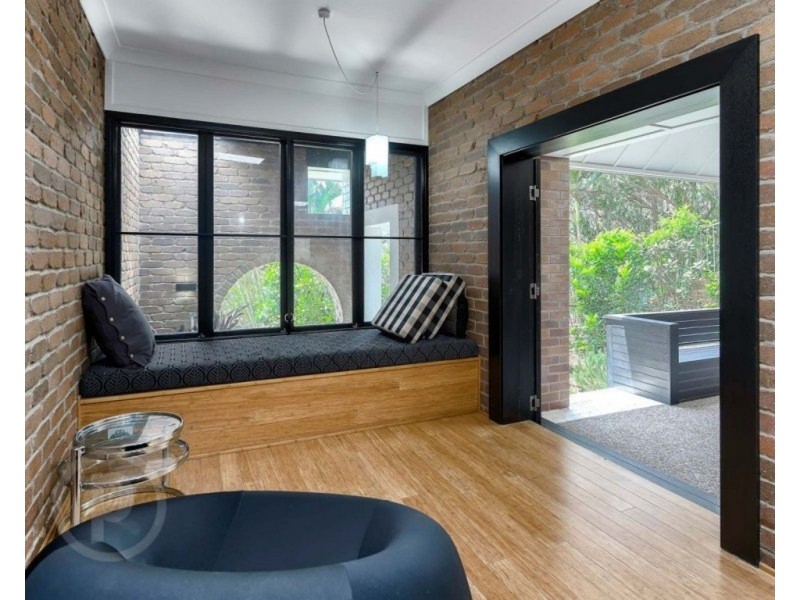 17 Hillock Street, Coorparoo QLD 4151