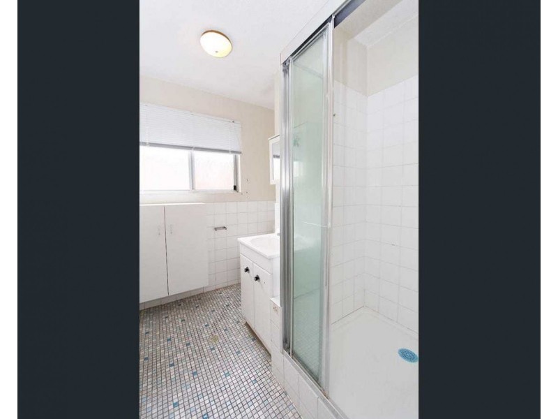 2/39 Kingsbury, Norman Park QLD 4170