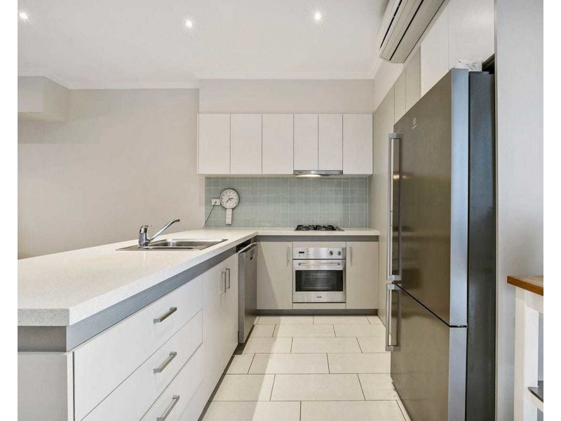 8/23 Burrai Street, Morningside QLD 4170