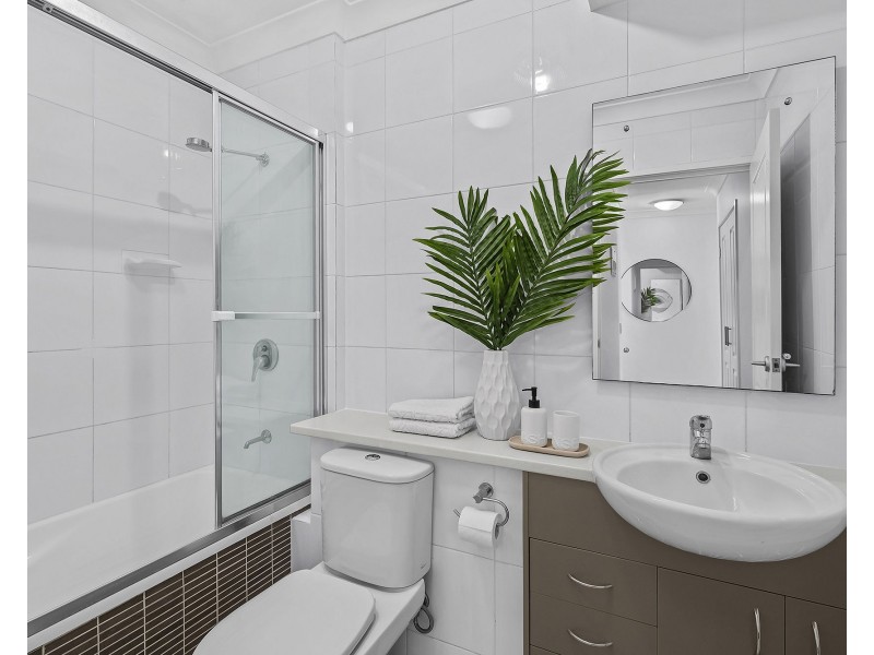 5/8 Wakefield Street, Coorparoo QLD 4151