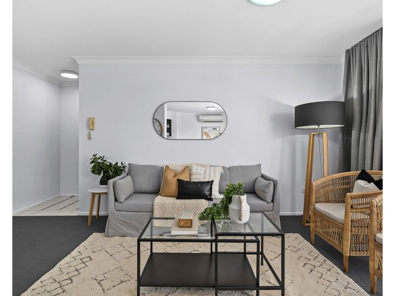 5/8 Wakefield Street, Coorparoo QLD 4151