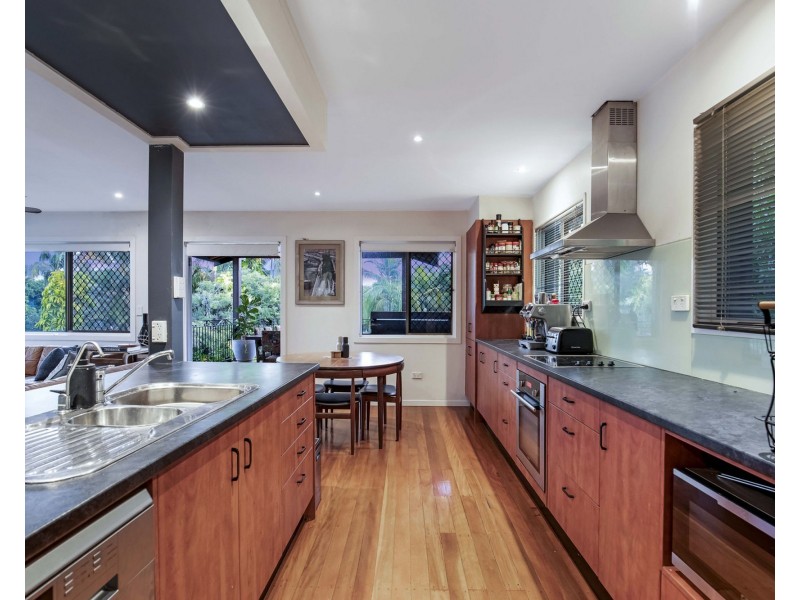 1A Myall Street, Norman Park QLD 4170