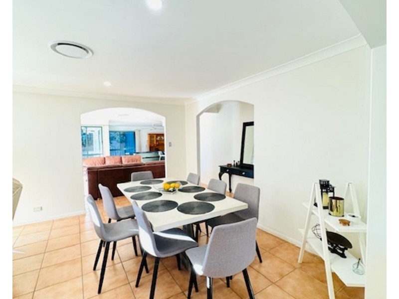 10 Ralph Street, Cleveland QLD 4163