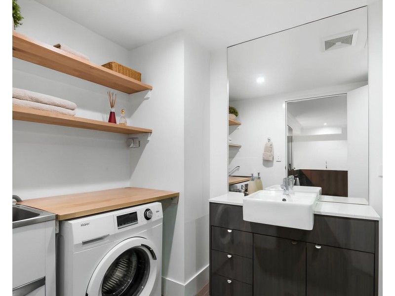 1506/67 Linton Street, Kangaroo Point QLD 4169