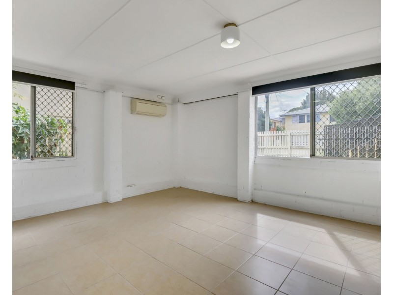 46 Dirkala Street, Mansfield QLD 4122