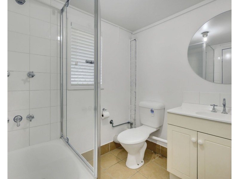 46 Dirkala Street, Mansfield QLD 4122