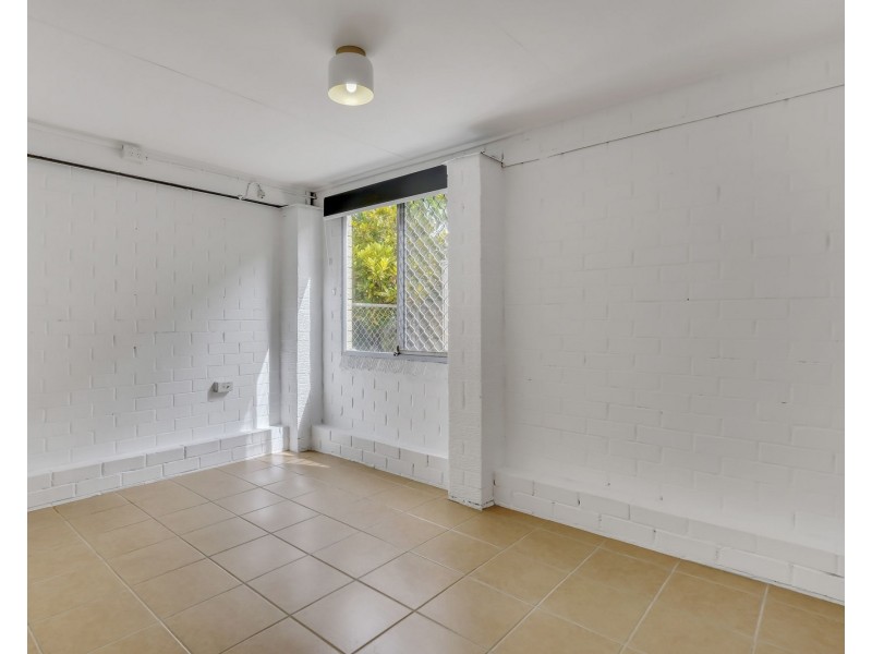 46 Dirkala Street, Mansfield QLD 4122