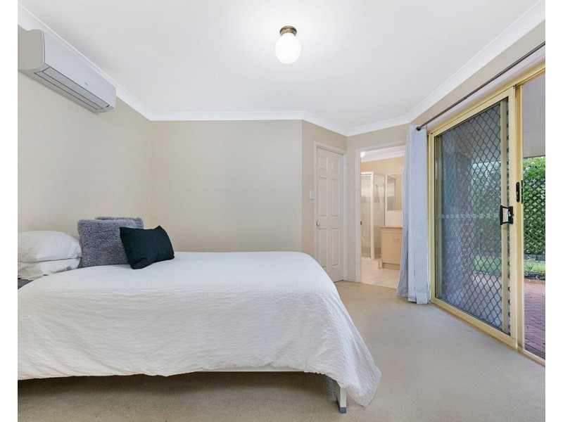 4 Morgan Close, Manly West QLD 4179