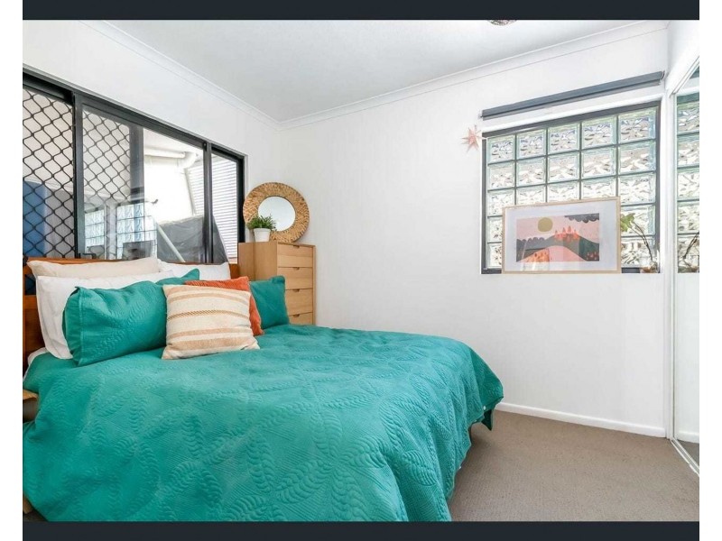 1/5 Heidelberg St, East Brisbane QLD 4169