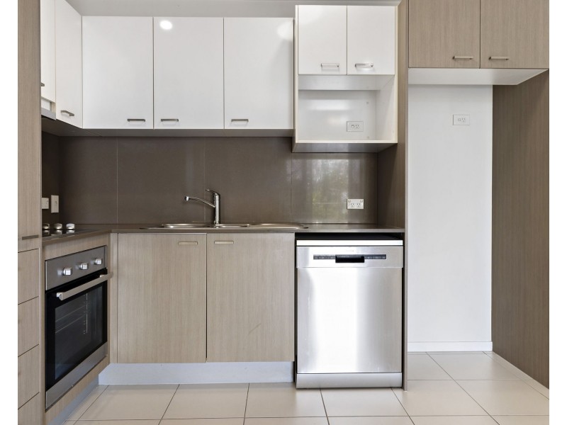 16/11 Riding Road, Hawthorne QLD 4171