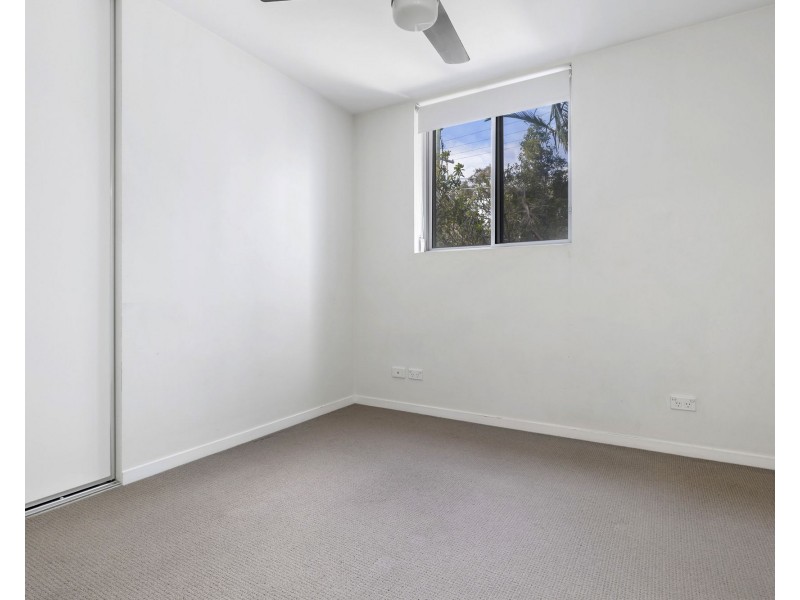 16/11 Riding Road, Hawthorne QLD 4171