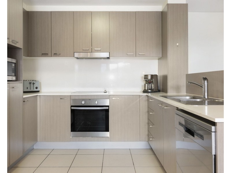 17/11 Riding Road, Hawthorne QLD 4171