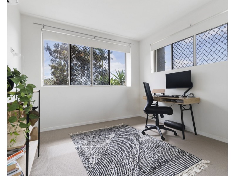 17/11 Riding Road, Hawthorne QLD 4171